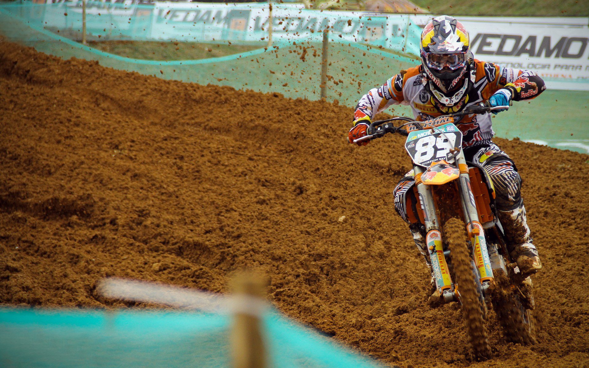 凯尔·查默斯爆发力惊艳赛场观众，凯尔查尔莫斯游泳