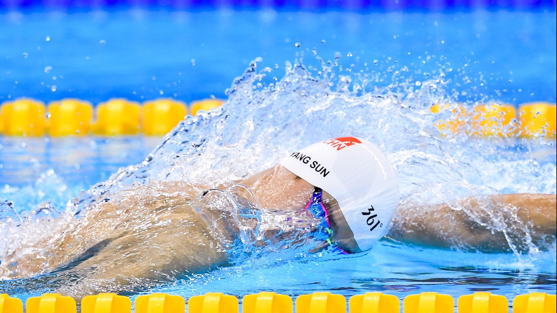 转身速度缩短助选手争分夺秒,转身突破动作要领